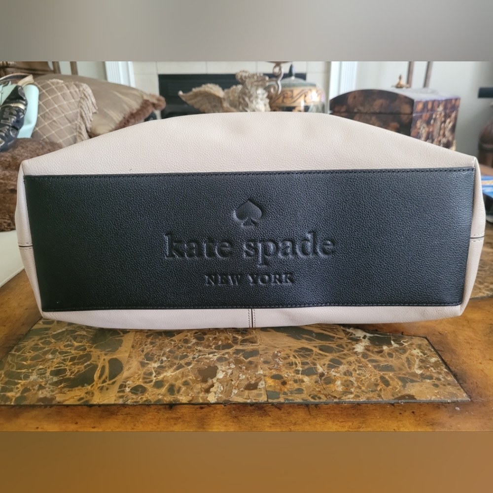 Kate Spade Black and Cream Bow Tote Bag - Picture 6 of 9